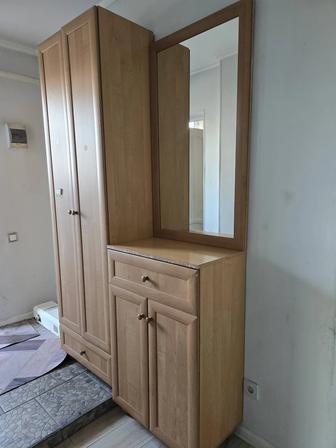 Продам прихожую