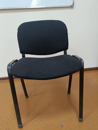 Продаю офисные стулья