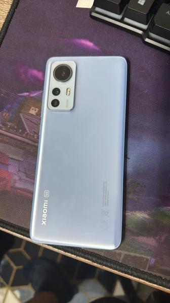 Продам Xiaomi 12 12/256gb