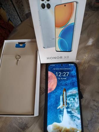 Продам телефон