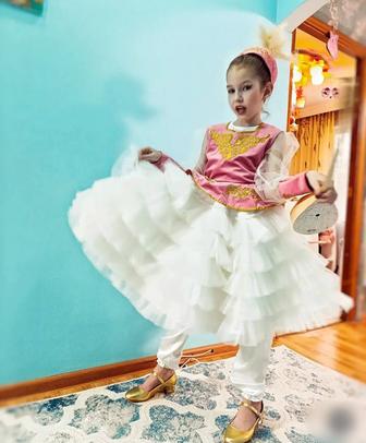 Казахский национальный костюм