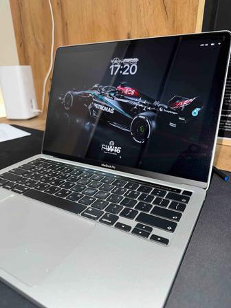 MacBook Pro 13 M2