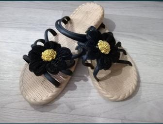 Продам Шлепанцы