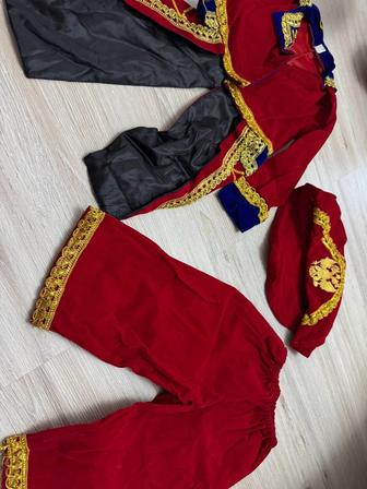 Костюмы на утренники до 6 лет, возраст уточняйте по телефону всего по 2000