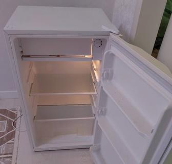 Продам холодильник офисный