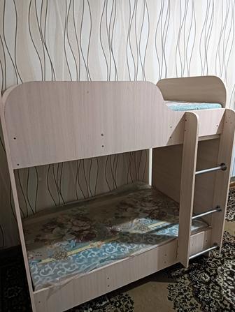 Двухярусная кровать