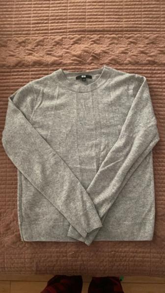 Свитер UniqLo