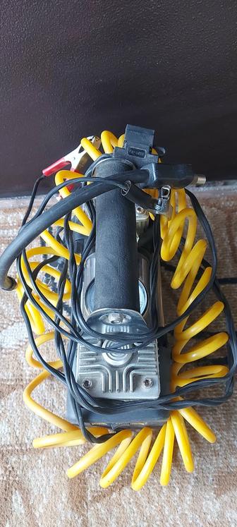 продам срочно автомобильный насос