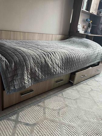 Продам детский спальный гарнитур.В отличном состоянии.