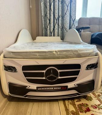 Кровать машинка детская