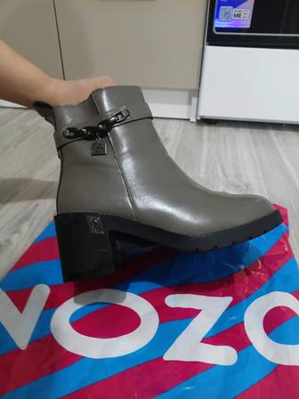 Дешево отдам Новые Сапоги Женские размер 39за 6500