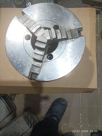 Продам токарный патрон б/у