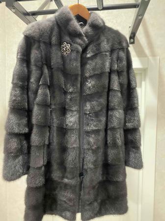 Продам норковую шубу