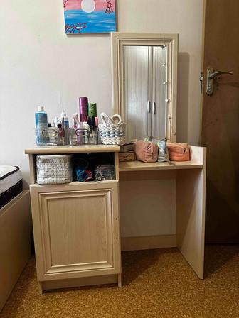 Туалетный столик