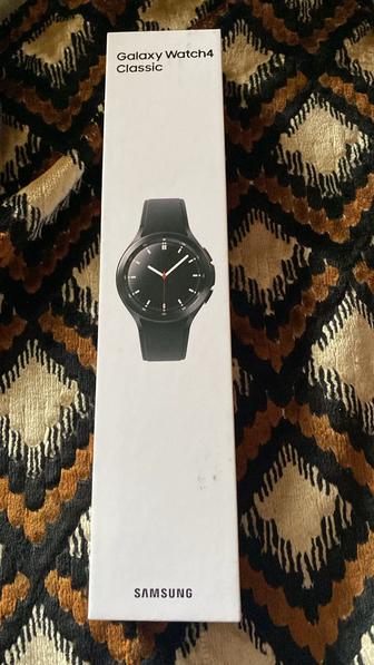 Часы Samsung Galaxy Watch4 Classic