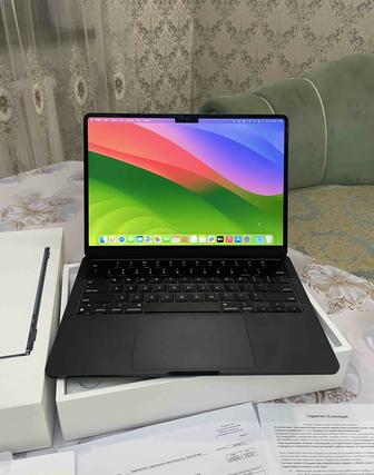 MacBook Air 13 M2 8/256 Gb полный комплект с гарантией.