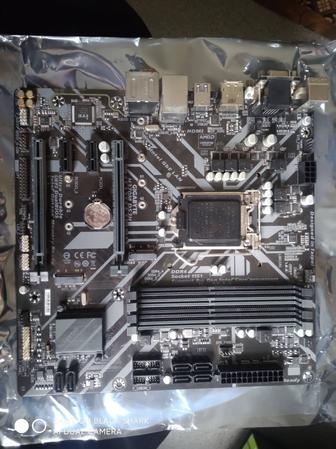 GIGABYTE H370M DS3H