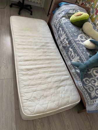Отдам бесплатно матрас