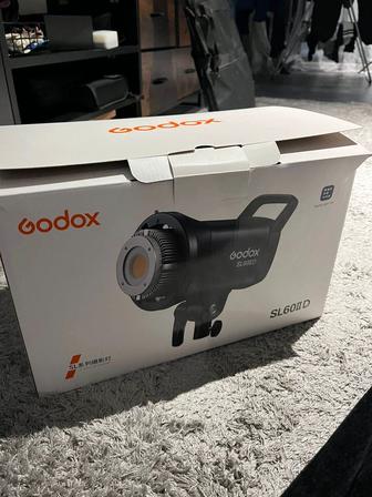 свет постоянник godox SL60IID