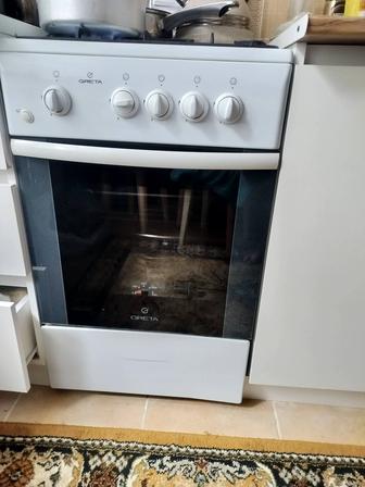 Продам газовую плиту.