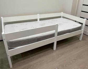 Детская кровать и матрас 160 х 80