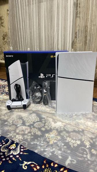 Playstation 5 Digital Edition 1TB один с дисководом один без
