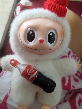 Игрушка Labubu cola