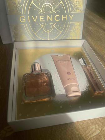 Продам новый набор духи givenshy irresistible