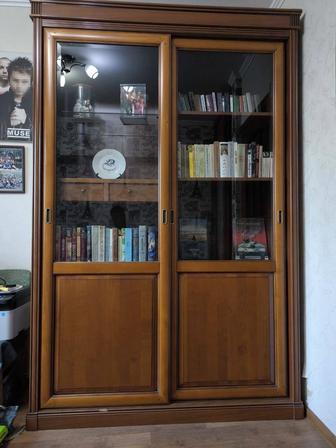 Шкаф книжный, производство Италия