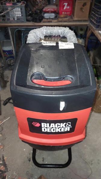 Измельчитель садовых веток и мусора BlackDecker