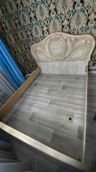 Кровать двуспальная