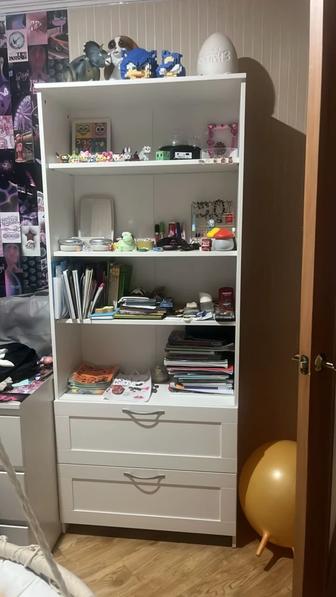 Стеллаж с полками для хранения