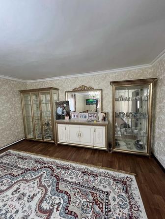 Продаю сервант для гостиной
