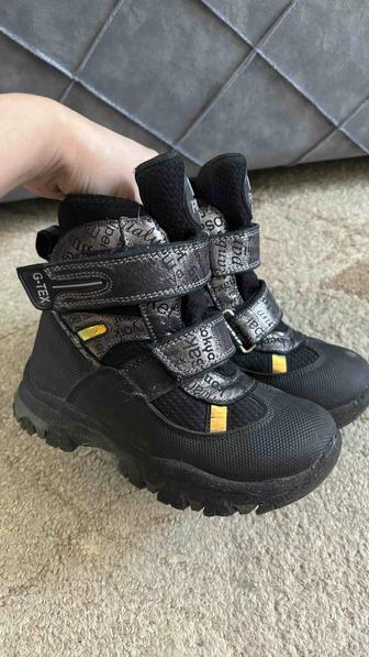 Продам сапоги на мальчика зима Турция