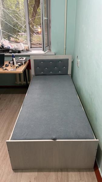 Продам кровать