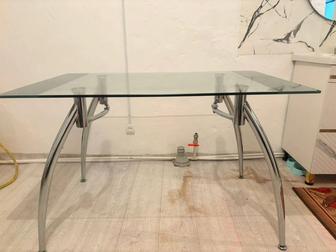 Продам стекло. скол