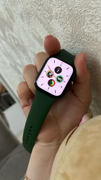 Продам Apple Watch 7