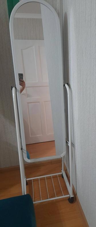 Продам зеркало напольное