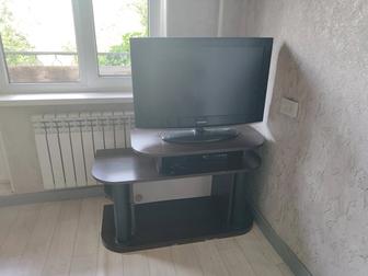 Продам телевизор с подставкой