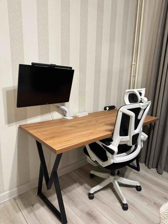 Продаю рабочий стол и кресло