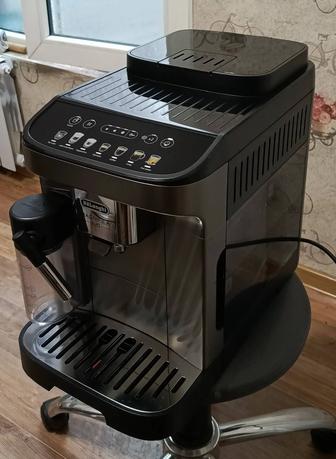 Кофемашина Delonghi