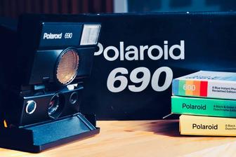 Продам для ценителей редкая камера Polaroid SLR690 бонусы