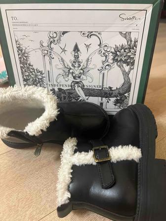 Продам ботинки