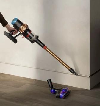 Дайсон пылесос доставка есть по городу подарок Дайсон и сумка комбо