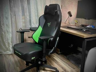 Игровое компьютерное кресло Razer Edition в отличном состоянии