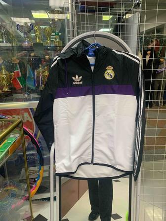 Ветровка клубная Реал Мадрид