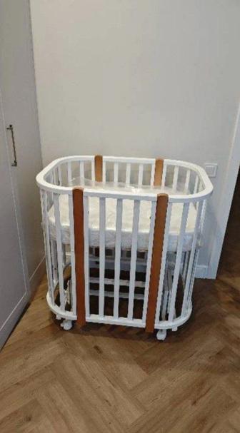 Продам кроватку Viola Lux, маятниковый механизм, 60120 и