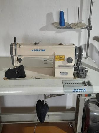 Продам промышленную машину jack