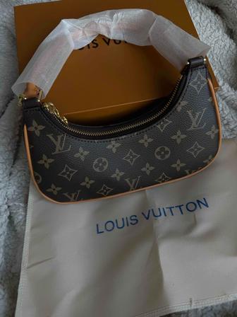 Louis Vuitton сумочка