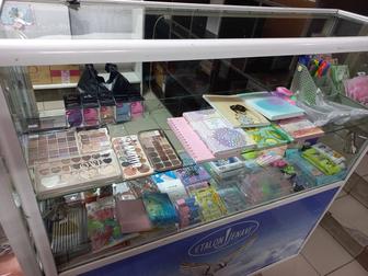 Витрина стеклянная срочно
